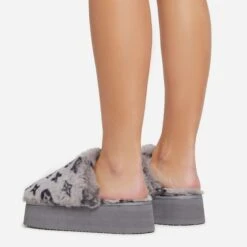 EGO Warren Closed Toe Printed Detail Flatform Slipper In Grey Faux Fur -EGO Sales 06 01 23 fw41928 sq
