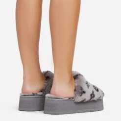 EGO Warren Closed Toe Printed Detail Flatform Slipper In Grey Faux Fur -EGO Sales 06 01 23 fw41929 rt