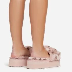 EGO Chrie Velcro Strap Printed Detail Flatform Slipper In Pink Faux Fur -EGO Sales 06 01 23 fw41939 sq