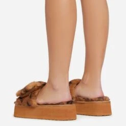 EGO Chrie Velcro Strap Printed Detail Flatform Slipper In Tan Brown Faux Fur -EGO Sales 06 01 23 fw41943 sq