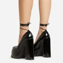 EGO Chandonier Lace Up Closed Toe Platform Block Heel In Black Patent -EGO Sales 20 01 23 fw acc53077 sb