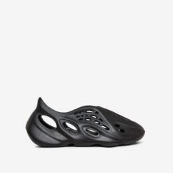 EGO Super-Bass Cut Out Detail Slip On In Black Rubber