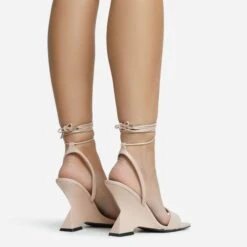 EGO Crashing Lace Up Square Toe Cut Out Wedge Heel In Nude Patent -EGO Sales 28 10 22 fw25899 sq