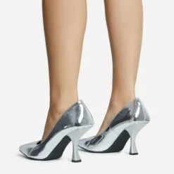 EGO Pointed Court Kitten Heel In Silver Patent -EGO Sales 30 11 22 fw31735 sq