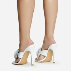EGO Bouquet Oversized Diamante Rose Detail Thong Strap Square Toe Stiletto Heel Mule In White Faux Leather -EGO Sales 30 11 22 fw31755 sq