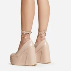 EGO Music-For-My-Ears Lace Up Closed Square Toe Platform Wedge Heel In Nude Patent -EGO Sales 30 11 22 fw39648 sq